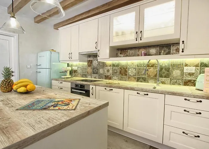 Gorgeous In With Wifi *